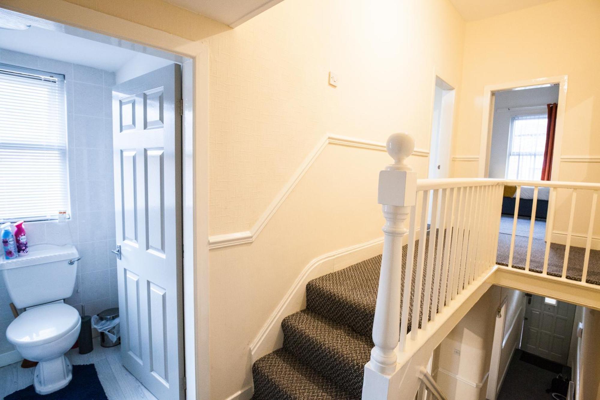 Divine Accommodation Liverpool Eksteriør billede